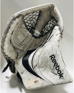 RBK PREMIER SERIES 3 USED FULL RIGHT SENIOR TRAPPER - WHITE/BLACK - CANADA