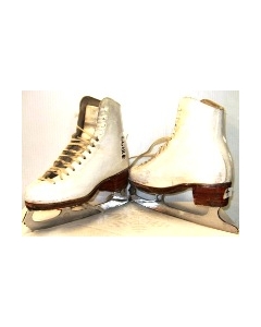 FIGURE SKATE ROSE BOOT ON USED